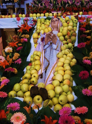 Imagen de la Virgen en la Solemnidad de la Asunción. Parroquia del Sagrario Metropolitano (Templo de la Soledad). Puebla de los Ángeles, México.