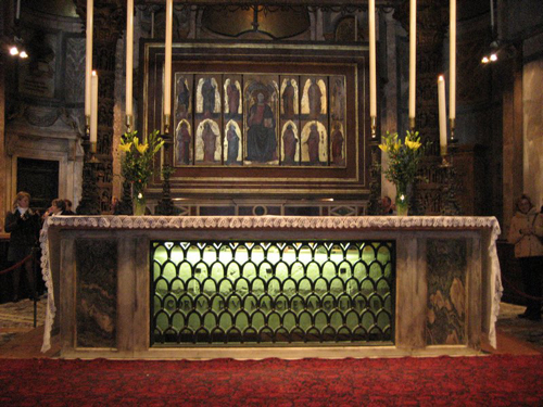 Sarcófago del Santo en la Basílica de San Marcos de Venecia (Italia).