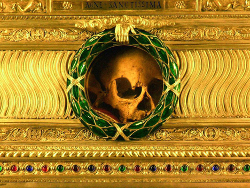 Cráneo de Santa Inés