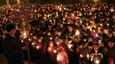 Celebración de la Resurrección en la noche.