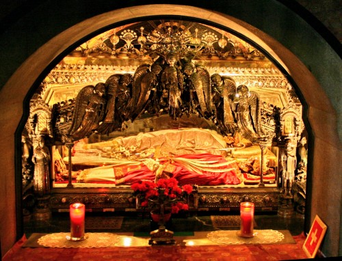 Urna de los santos Ambrosio, Gervasio y Protasio