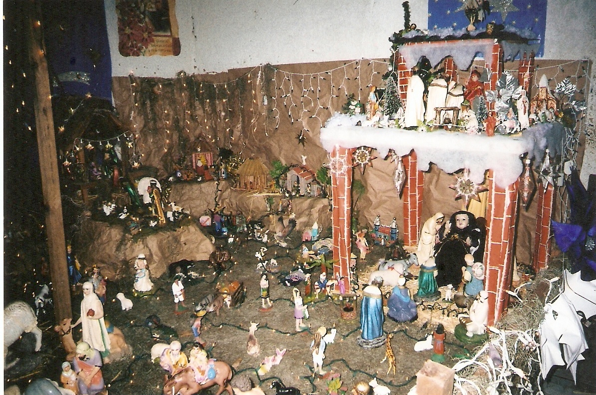 Tradicional nacimiento mexicano en el estado de Tabasco donde se acostumbra el tradicional "robo del Niño Dios" del nacimiento