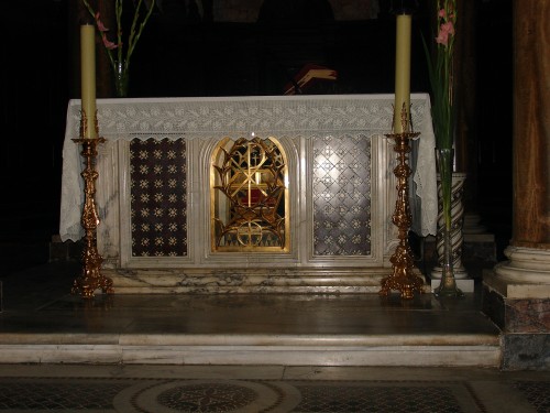 Altar mayor de San Crisógono