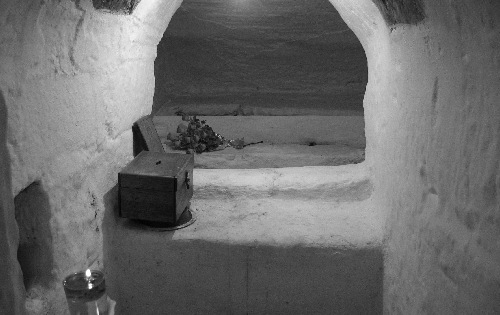 Tumba de Santa Mírope y San Isidoro de Quíos
