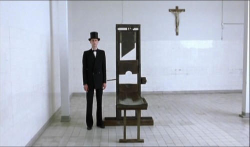 Vista de la guillotina empleada durante el III Reich. Fotograma de la película "Sophie Scholl: los últimos días" (2005), donde se narra el proceso y ejecución de esta activista alemana.