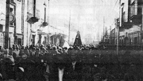 Más de 40,000 personas acompañando a la Santísima Virgen de la Soledad el día de su Coronación. (Cortesía de Ángel Rodríguez).