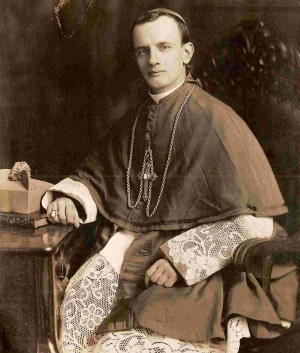 Ob. Fco Orozco y Jiménez (Recopilación de fotos Diac. Francesco Lay). Fotografía de sus primeros días como obispo.