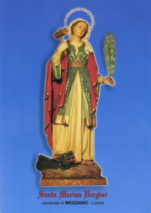 Vista de la imagen de Santa Marina virgen que se venera en la ciudad italiana de Miggiano, que motivó la pregunta, y que es un buen ejemplo de sincretismo entre tradición católica y ortodoxa, pues lleva el dragón de una y la maza de la otra.