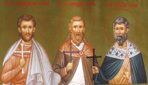 Detalle de los santos mártires de Ozovia en un icono del monasterio Diaconesti (Rumanía): Quintiliano (izqda.), Máximo (centro) y Dadas (dcha.)