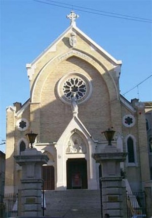 Vista de la fachada de la iglesia de San Alfonso María de Ligorio, Roma (Italia), donde se venera el icono de la Virgen del Perpetuo Socorro.