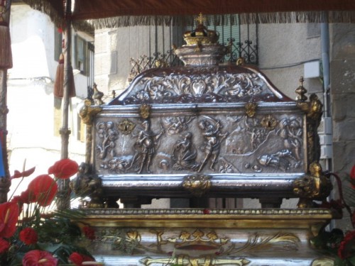 Urna de las reliquias de la Santa, sacada en procesión el día de su fiesta. Catedral de Jaca, España.