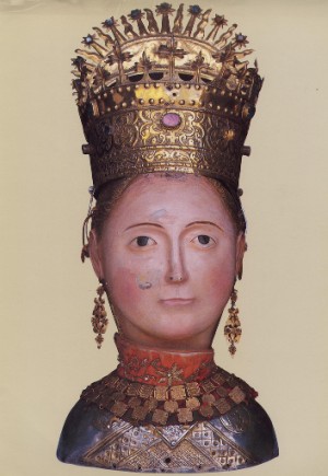 Relicario del cráneo de la Santa venerado en Yebra de Basa (España), centro de las antaño famosas romerías de "espiritados".