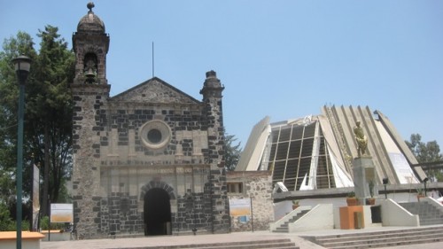 Ermita y Santuario del "Cerrito" en Cuauhtitlán, Estado de México, construidos sobre los vestigios de la que fuera la casa de San Juan Diego.