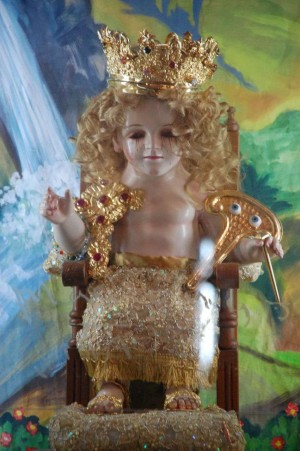 Réplica del Niño Cieguito que se encuentra expuesta a la veneración de los fieles en el Convento de Capuchinas de Puebla, México.