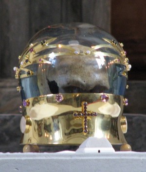 Reliquia del cráneo de San Lucas en Praga (República Checa).
