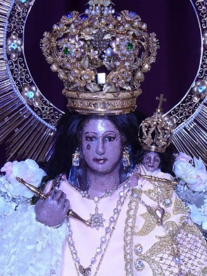 Detalle del rostro de Nuestra Señora del Rosario de Talpa, México.
