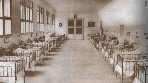 Enfermería de niños en el Hospital Provincial de Valencia, donde trabajaba la Beata Josefa Martínez.