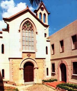 Vista del monasterio de las Madres Mínimas de Barcelona, reconstruido tras la guerra.