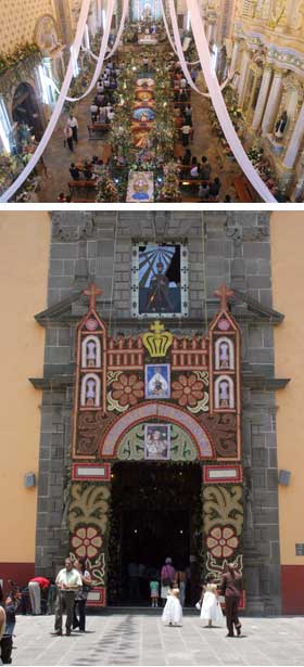 Festejos en la Parroquia de San Andrés Cholula tras la Bajada de la Virgen.