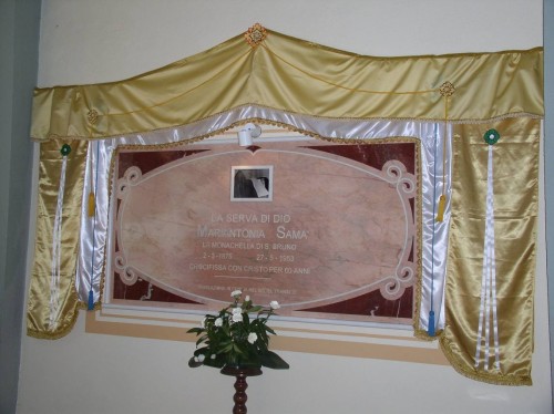 Sepulcro de la Sierva de Dios María Antonia Samà.
