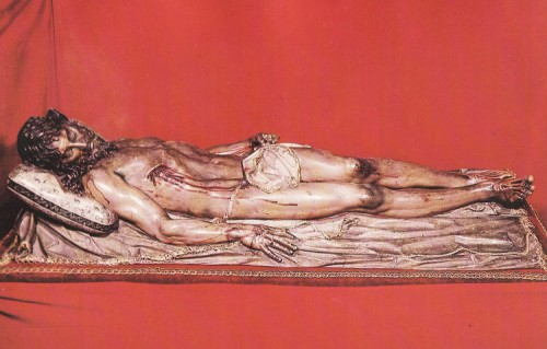 Vista completa del Cristo yacente de Gregorio Fernández (s.XVII), más conocido como Cristo de El Pardo.