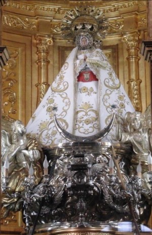 Imagen actual de la Virgen en su camarín.