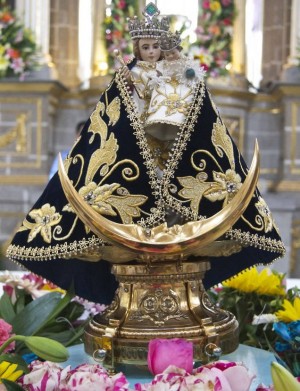 Nuestra Señora de los Remedios, mejor conocida como "La Gachupina" durante el virreinato y que se venera en su Basílica en Naucalpan, Estado de México.