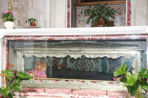 Urna con las reliquias atribuidas, erróneamente, a San Plácido. Iglesia de San Juan Bautista, Messina (Italia).