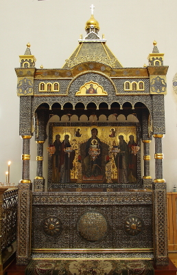 Urna del santo en su monasterio.