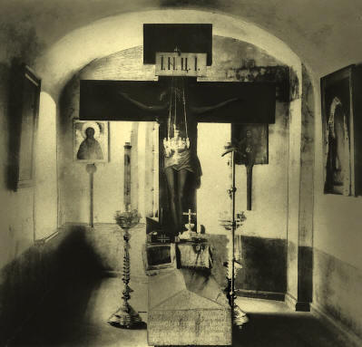 Tumba del santo del siglo XVII.