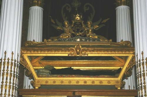 Sepulcro con las reliquias del Santo. Iglesia del Montesión, Palma de Mallorca (España). Fuente. www.jccanalda.es
