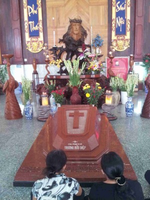 Tumba de siervo de Dios Francisco Javier Truong Buu Diêp.