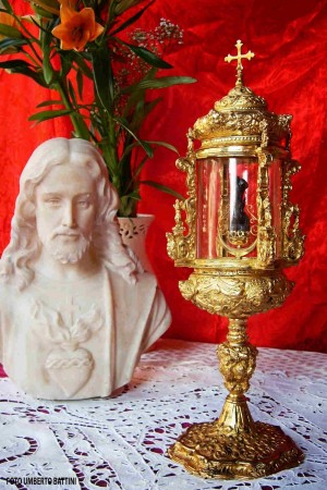 Reliquia del santo venerada en su localidad natal.
