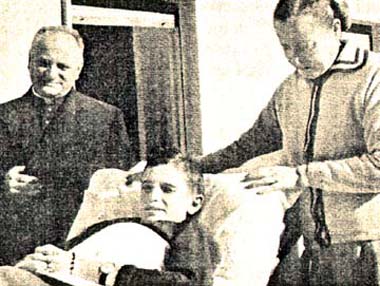 El Siervo de Dios Ángel Bonetta postrado en su lecho.
