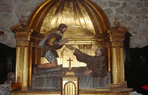 Conjunto escultórico del milagro del anciano pidiendo pan. Laguna de Duero (Valladolid). Fotografía: Jesús Sinovas