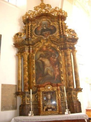 San Probo, mártir romano, venerado en este altar de Walderbach.