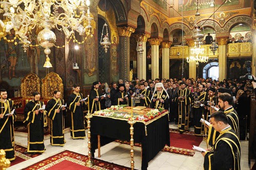 "Prohodul Domnului" (funeral del Señor) en el Patriarcado Rumano.