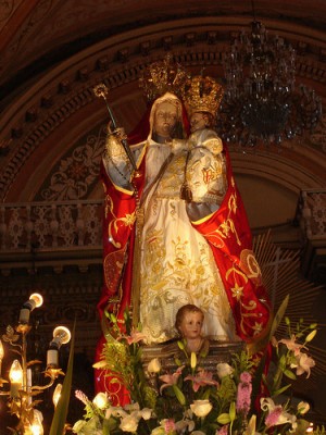 Nuestra Señora de Guanajuato como luce revestida con ropa.