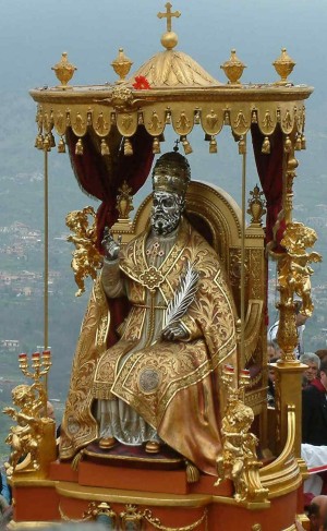 Imagen procesional del Santo en Alatri, Italia.