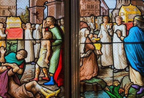 Llegada de las reliquias a Arcy y primeros milagros: liberación de posesos y el niño que empezó a hablar. Capilla de la Santa en Dargies, Francia.