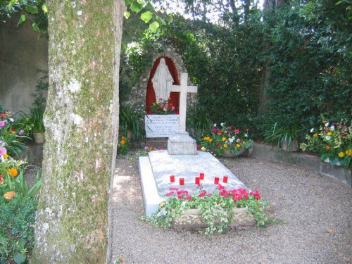 Primera sepultura de la Santa.