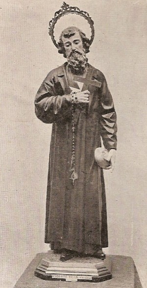 Escultura del Beato Gerardo Tenque, fundador de la Orden Sanjuanista, obra de Vicente Tena (Valencia).