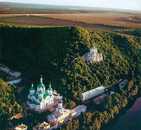 Vista del complejo monástico Svyatogorsky.