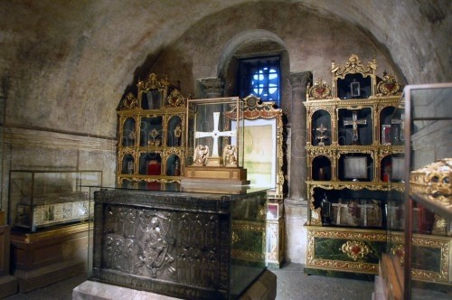 Cripta de la catedral de Oviedo donde se conserva el Santo Sudario y otras reliquias.