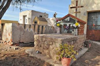Sepulcro del siervo de Dios Wenceslao Pedernera en Sañogasta, La Rioja (Argentina).