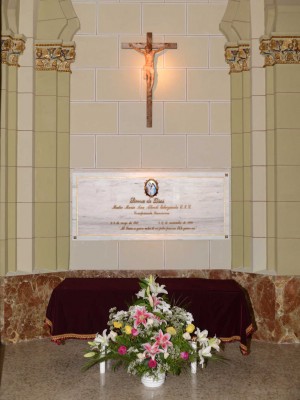Día del traslado a la iglesia, lápida y restos mortales.