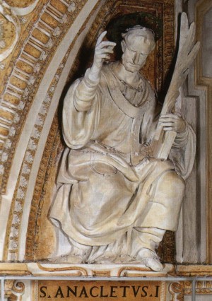 Detalle de San Anacleto en la Basílica de San Pedro del Vaticano, Roma (Italia).