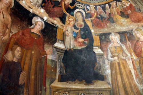 La Santa presenta a Gabriele De Salis ante la Virgen María. Capilla-baptisterio del castillo de Santa Severa, Italia.