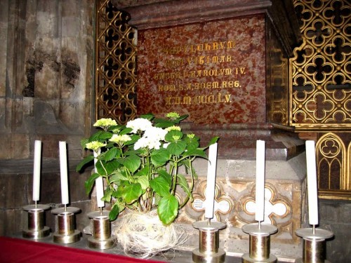 Sepulcro de San Vito en su catedral de Praga, República Checa.