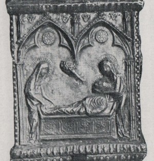 Las Santas Juliana y Semproniana sepultan el cuerpo de su maestro Cucufate. Detalle de la arqueta de las reliquias. Museo diocesano de Barcelona, España.